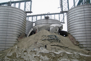  7a+b The end of a silo 