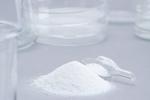  Metal soaps, alkaline soaps and combination productshave a very similar appearance as all are white, powdery products 