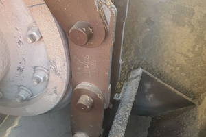  4 For retrofitting or for use in original equipment of bucket elevators: the new central chains from RUD 