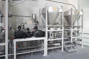  1	Container docking station and vacuum generators 