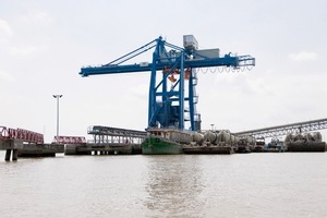  13	Bulk loading onto barges 