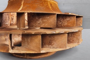  3 Heavily worn and corroded impeller 