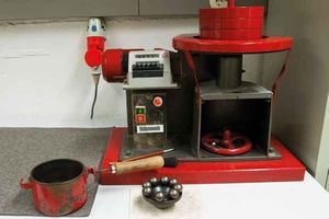  4 Test center GPSE Hardgrove test unit 